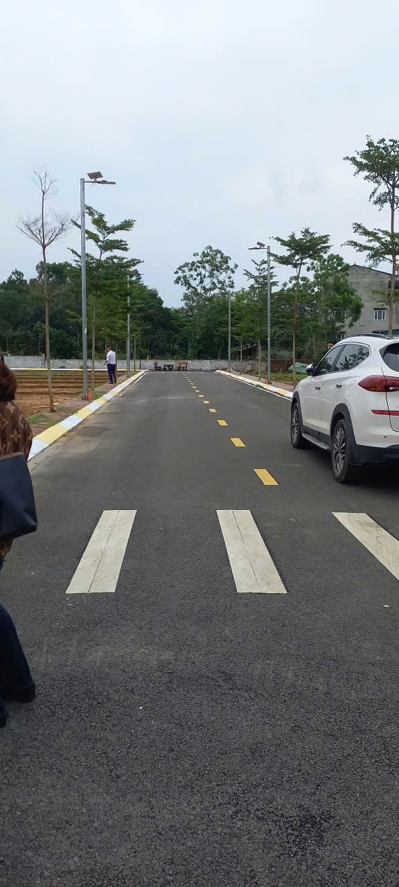  Bán đất thổ cư sổ đỏ 100m2, mặt tiền 6m, đường 21A, Phú Cát, Quốc Oai, Hà Nội. Giá 4.5 tỷ. LH: 0382394677 