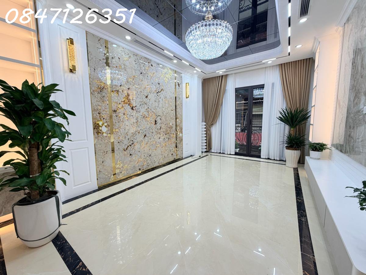  ????Phân lô Ô tô Hoàng Quốc Việt 55m 6T thang máy Mới cứng, nhỉnh 25 tỷ 