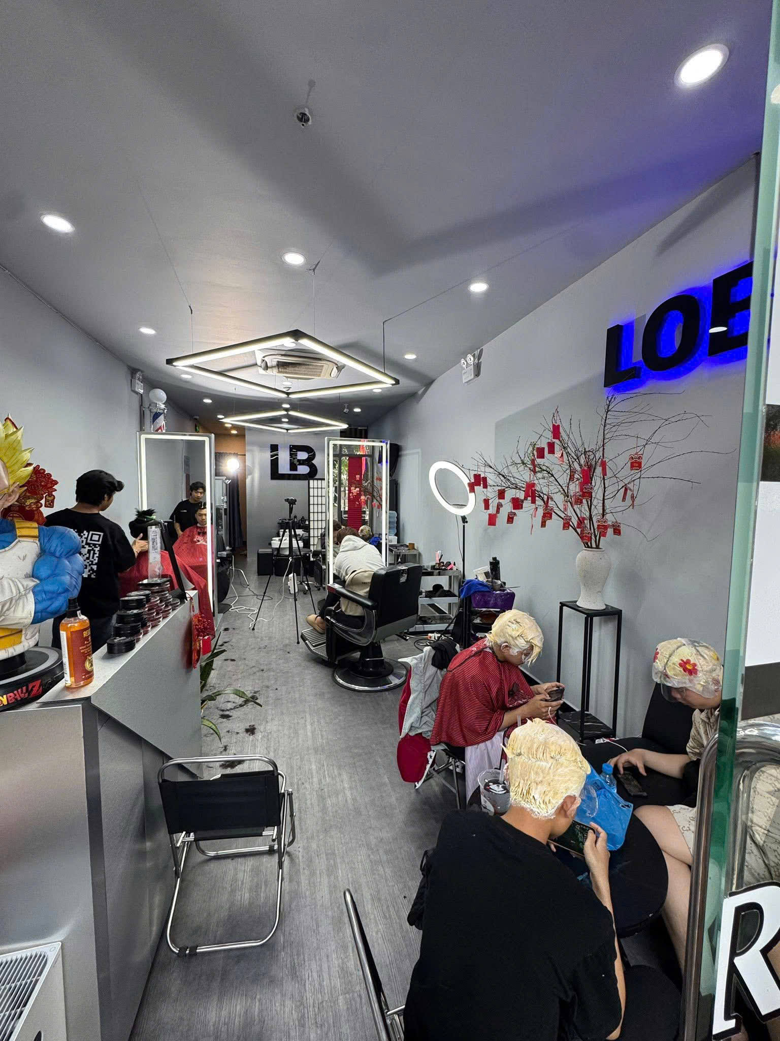 CHÍNH CHỦ CẦN SANG NHƯỢNG SALON TÓC TẠI HỒ CHÍ MINH CÓ LẦU Ở LẠI ĐƯỢC 