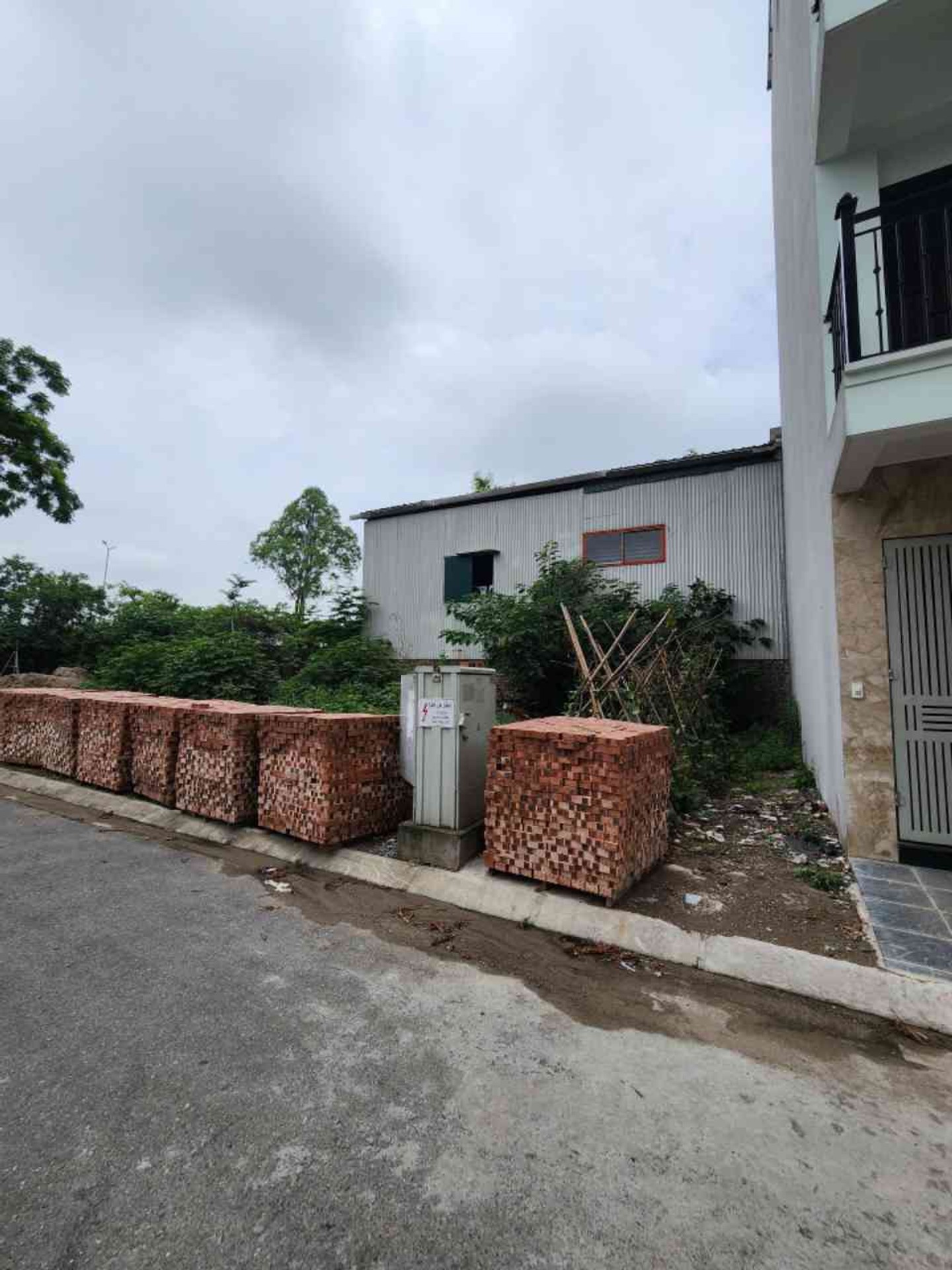 Cơ hội sở hữu Bát Khối 6.9 tỷ ô tô vỉa hè Long Biên Hà Nội 