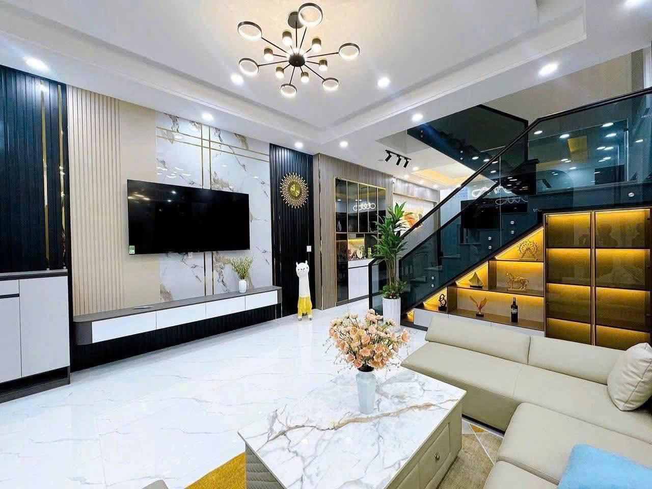  Hoa hậu mặt ngõ Ngọc Thuỵ 55M,Mt khủng 7.5M,thang máy, gara ô tô.ngõ thông,Hơn 17  tỷ 