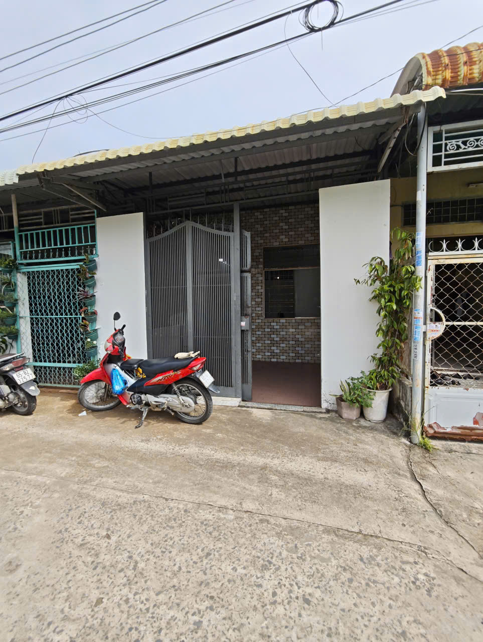  22. Nhà 4 triệu 2 phòng ngủ Phạm Ngọc Hưng ô tô tới nhà 