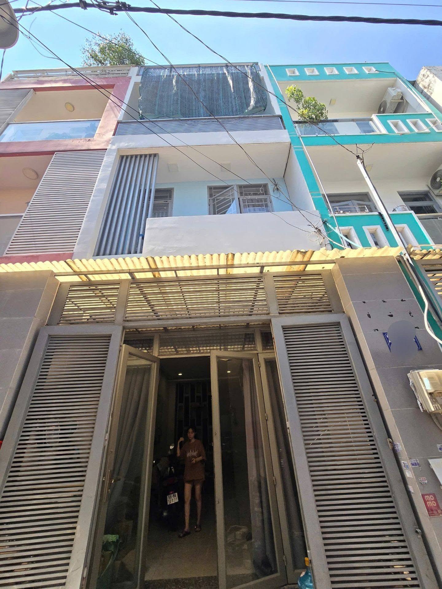  Nhà Tân Phú, 1trệt 3lầu, 4 phòng ngủ, Giá 7,2 tỷ TL 