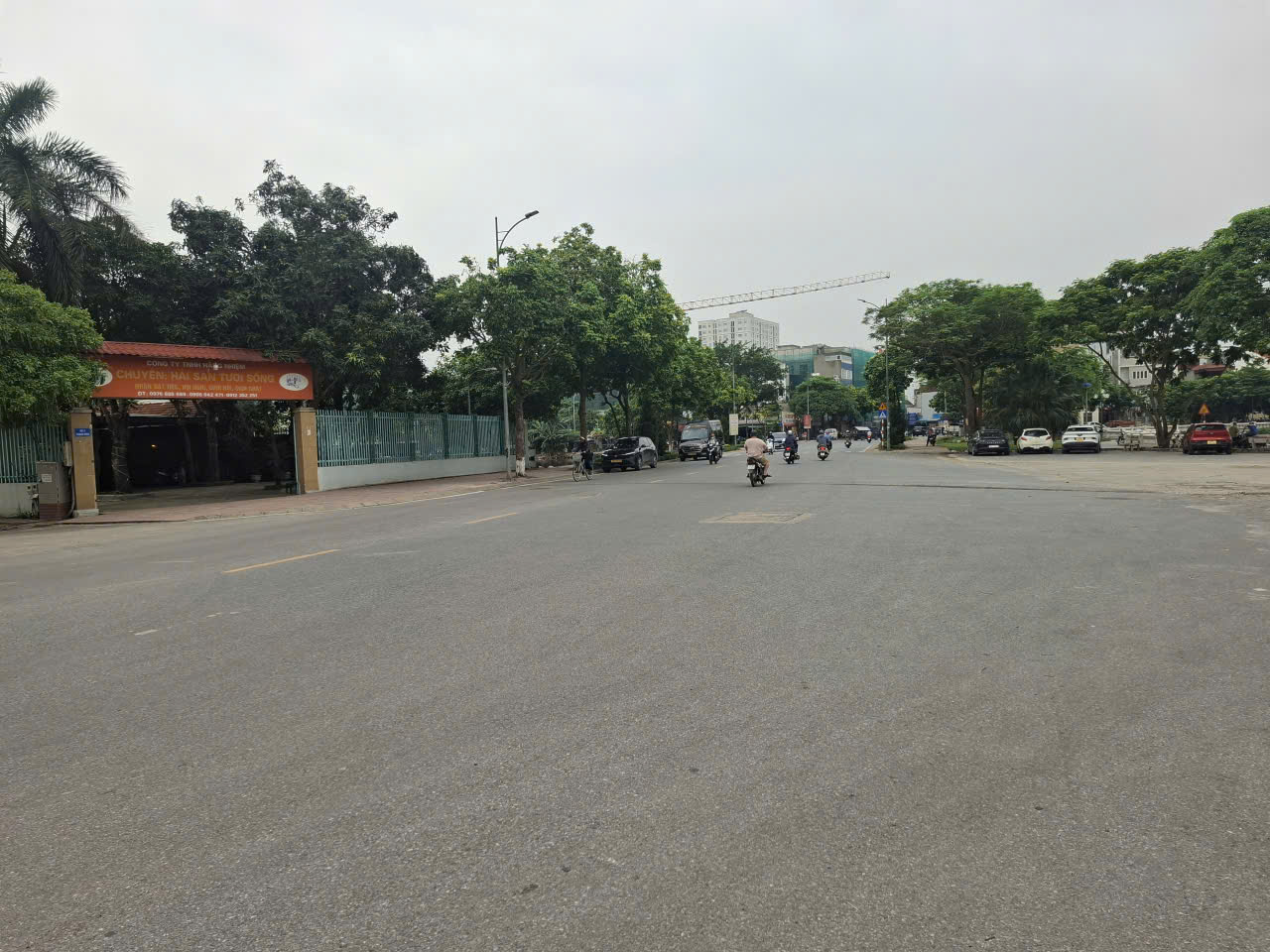  ???? BÁN NHÀ TRUNG TÂM THẠCH BÀN – CỔ LINH  92M² × 6 TẦNG  GARA Ô TÔ  THANG MÁY 