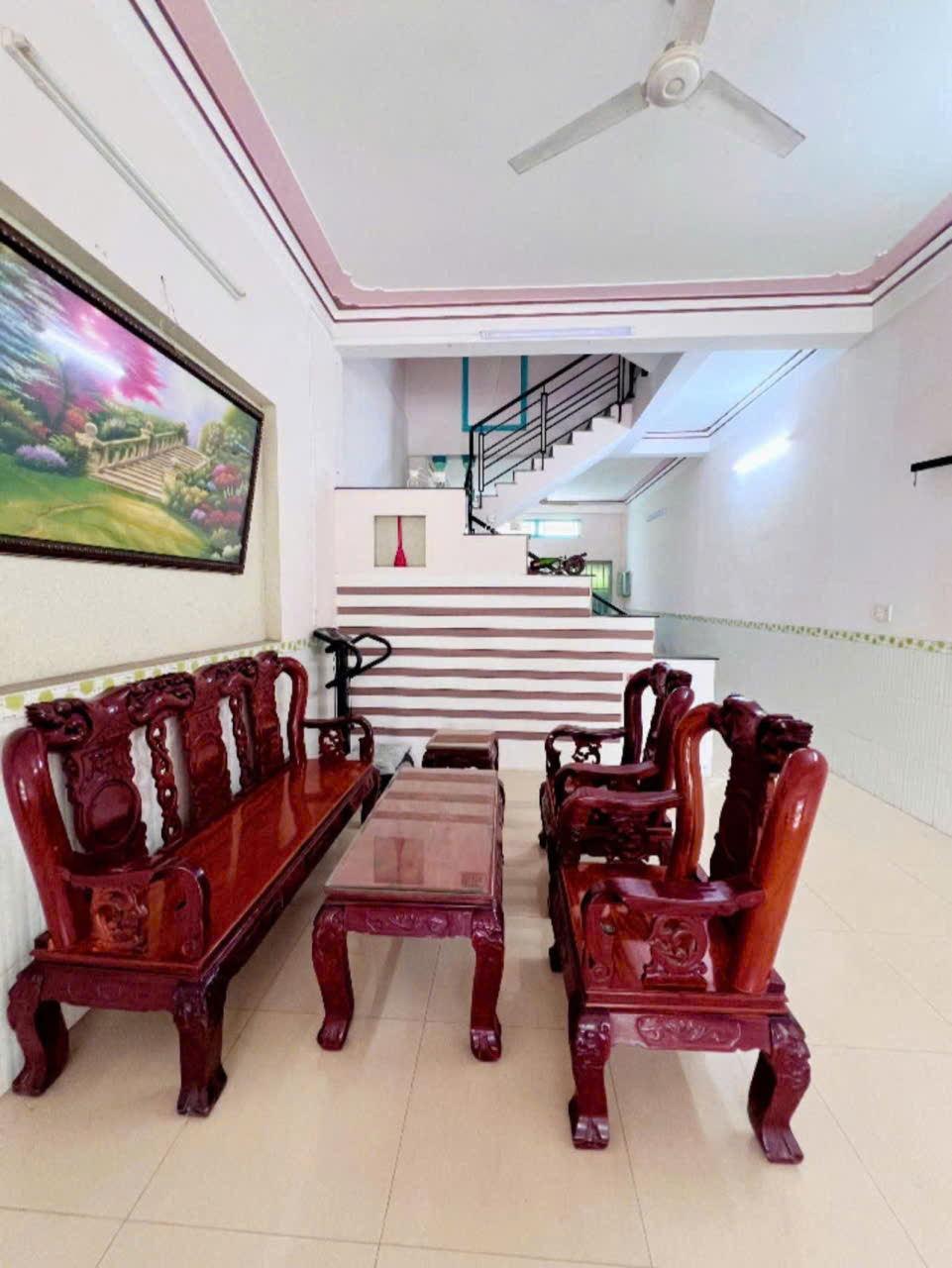  33. Nhà 1 trệt 2 lầu KDC Long Thịnh – Full nội thất 
