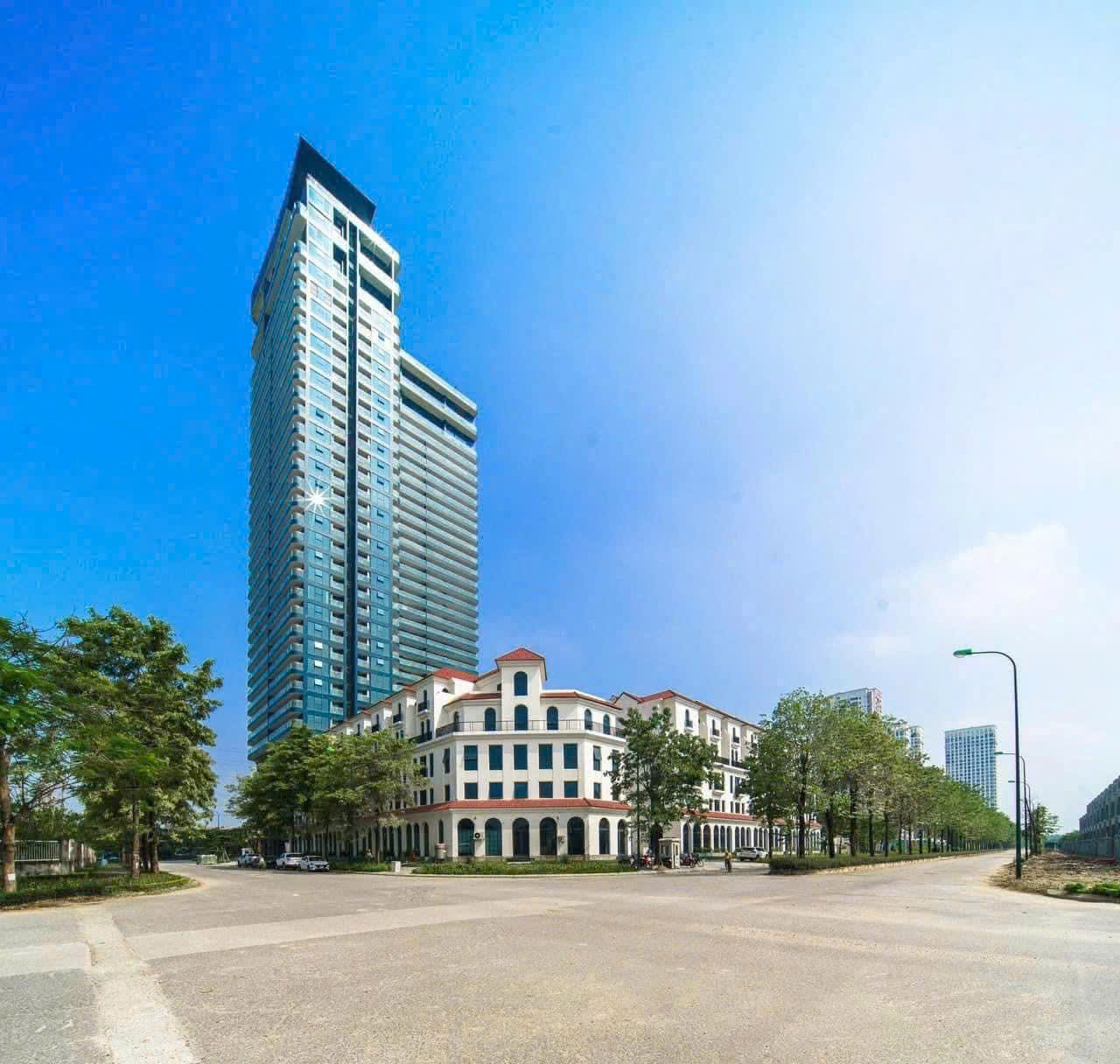  Cho thuê CH 3 PN Sunshine Golden River I Căn góc tầng cao I View Công viên 66ha I 30 triệu/tháng. 