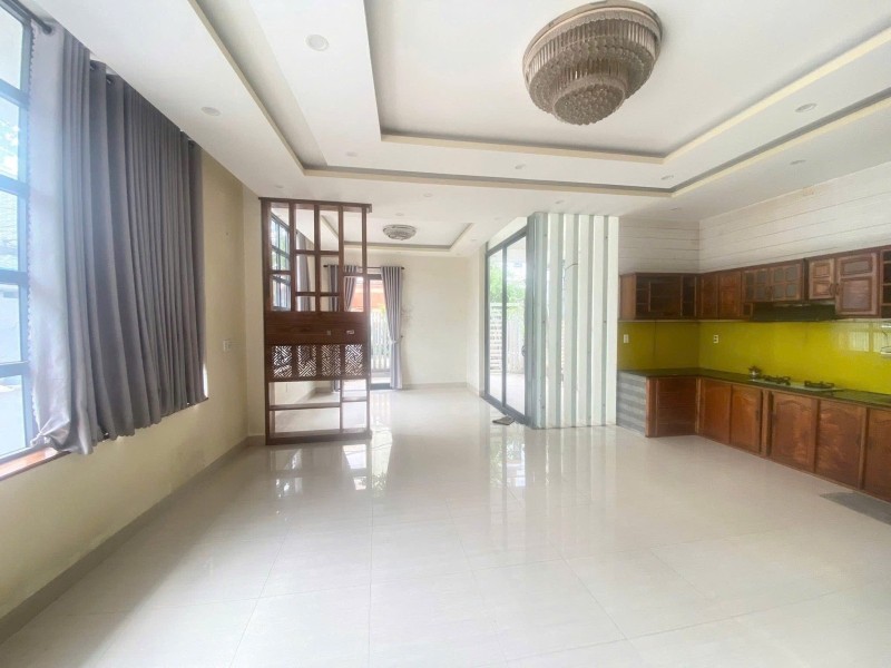  ♣ Góc 2MT ngay Chợ Tân Hòa Thanh Khê, 140m2, ngang 8m, Kinh Doanh, 6.x tỷ 