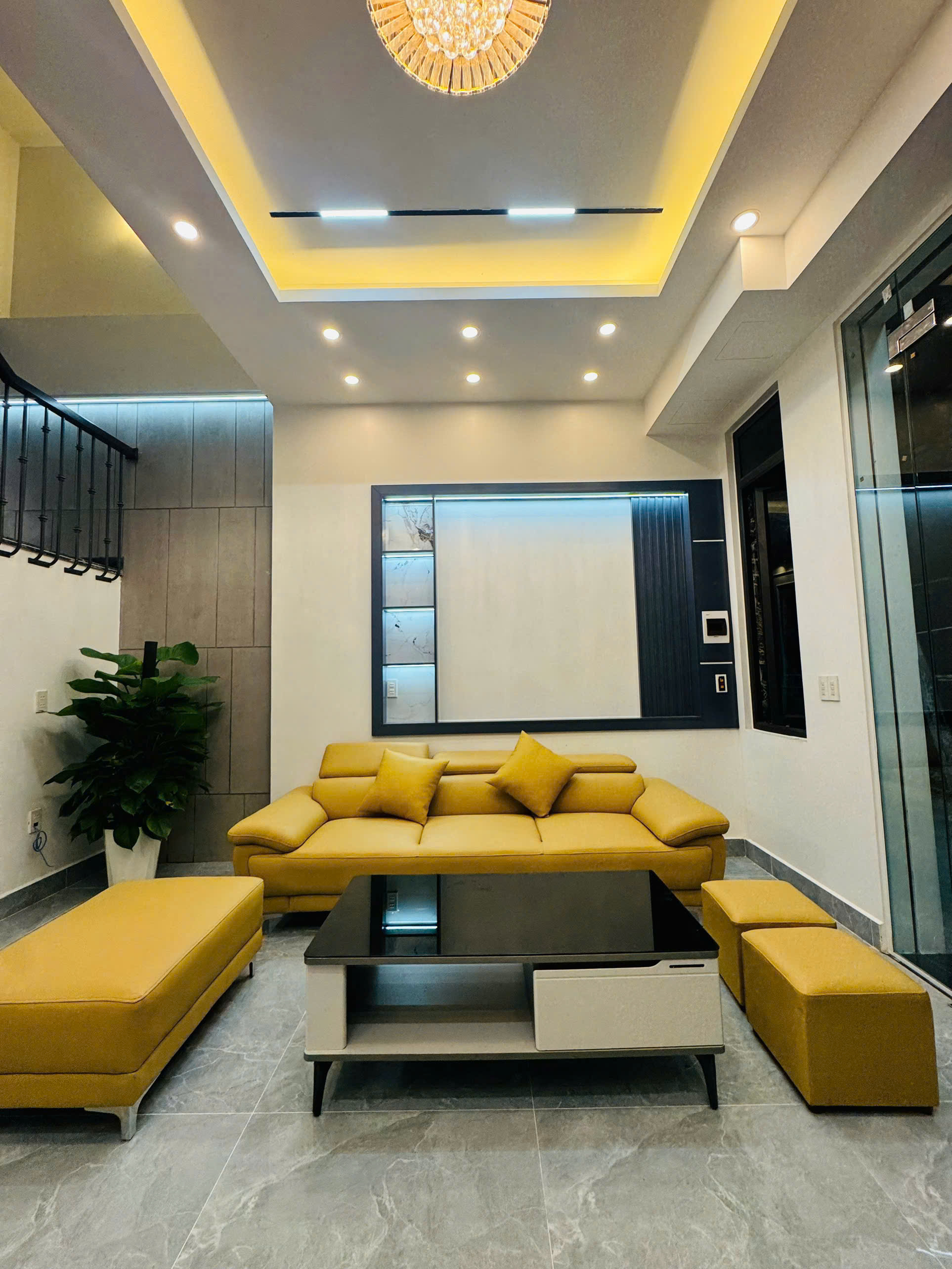  Bán Nhà 3 Tầng Cẩm Thượng Ô Tô Đỗ Cửa Tặng Nội Thất Giá 2.6 Tỷ 