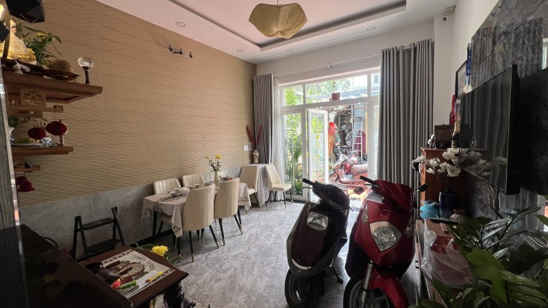  Bán nhà 3 tầng đường 160, Phường Tăng Nhơn Phú A, Q9, Thủ Đức, TP HCM. DT 54m2, sổ hồng riêng. Giá 5,18 tỷ 