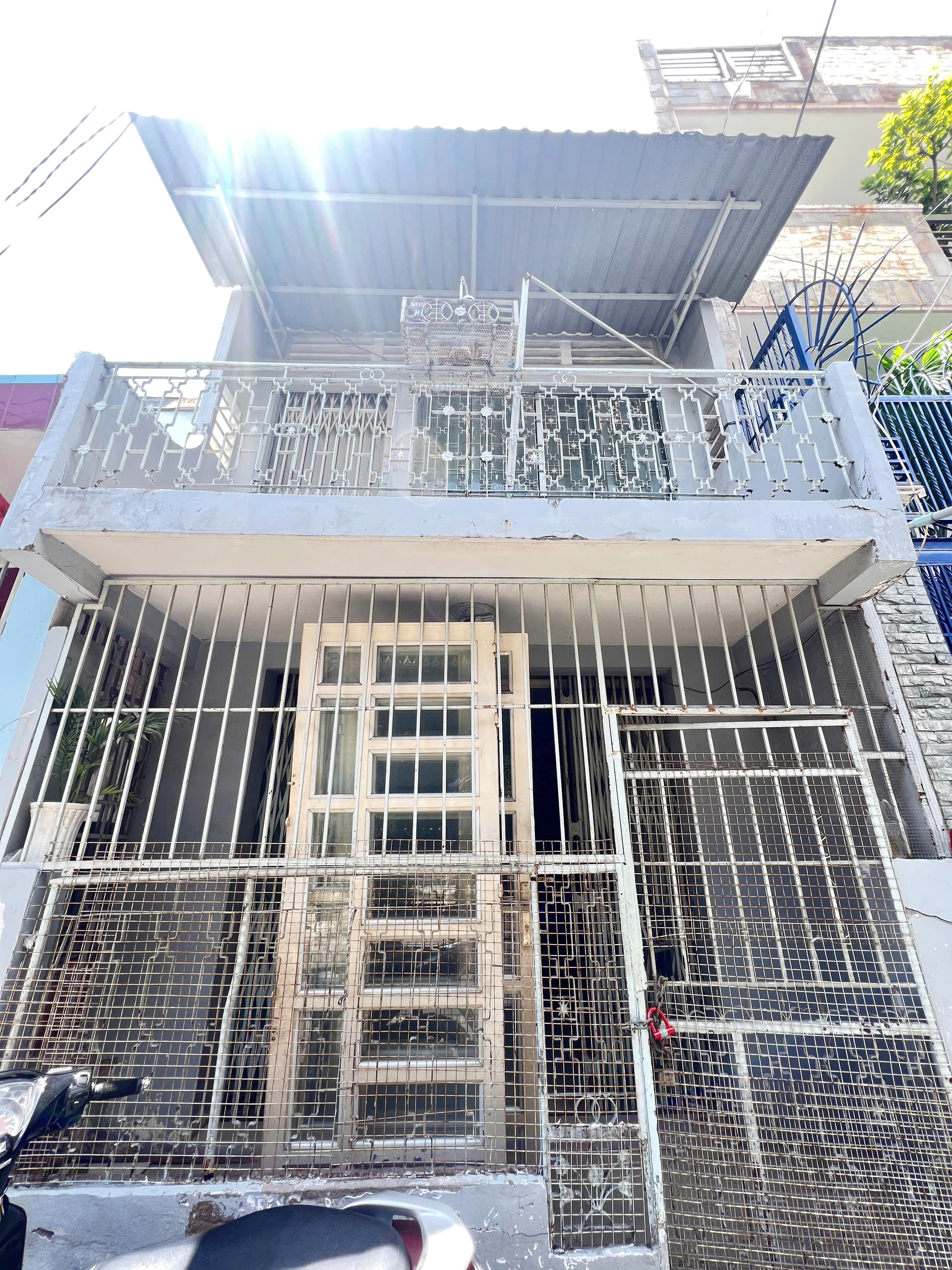  Nhà 2 tầng nở hậu HXH đường Âu Dương Lân P2Q8 (cũ) P. Chánh Hưng. Giá 6.8 tỷ 