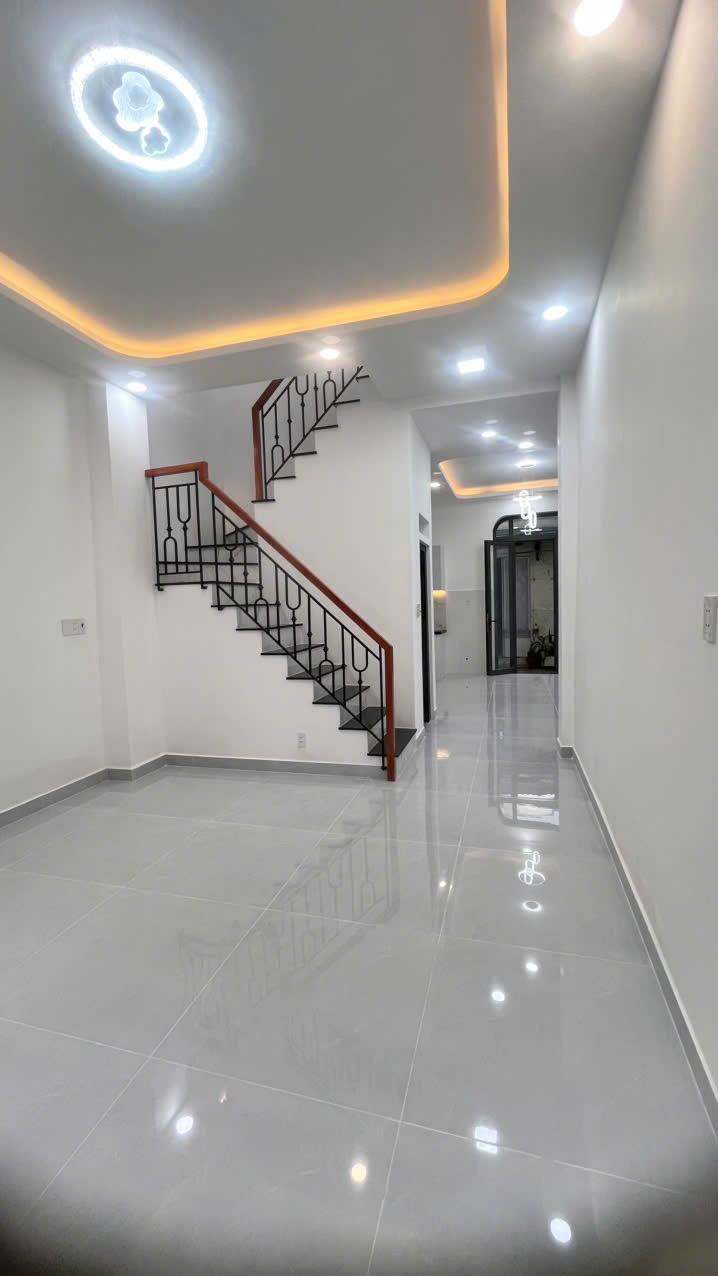  Nhà Đẹp Trung Tâm P4Q8 - 3,9m Nở Hậu 8x11 - 4PN - Nhỉnh 5 Tỷ TL 