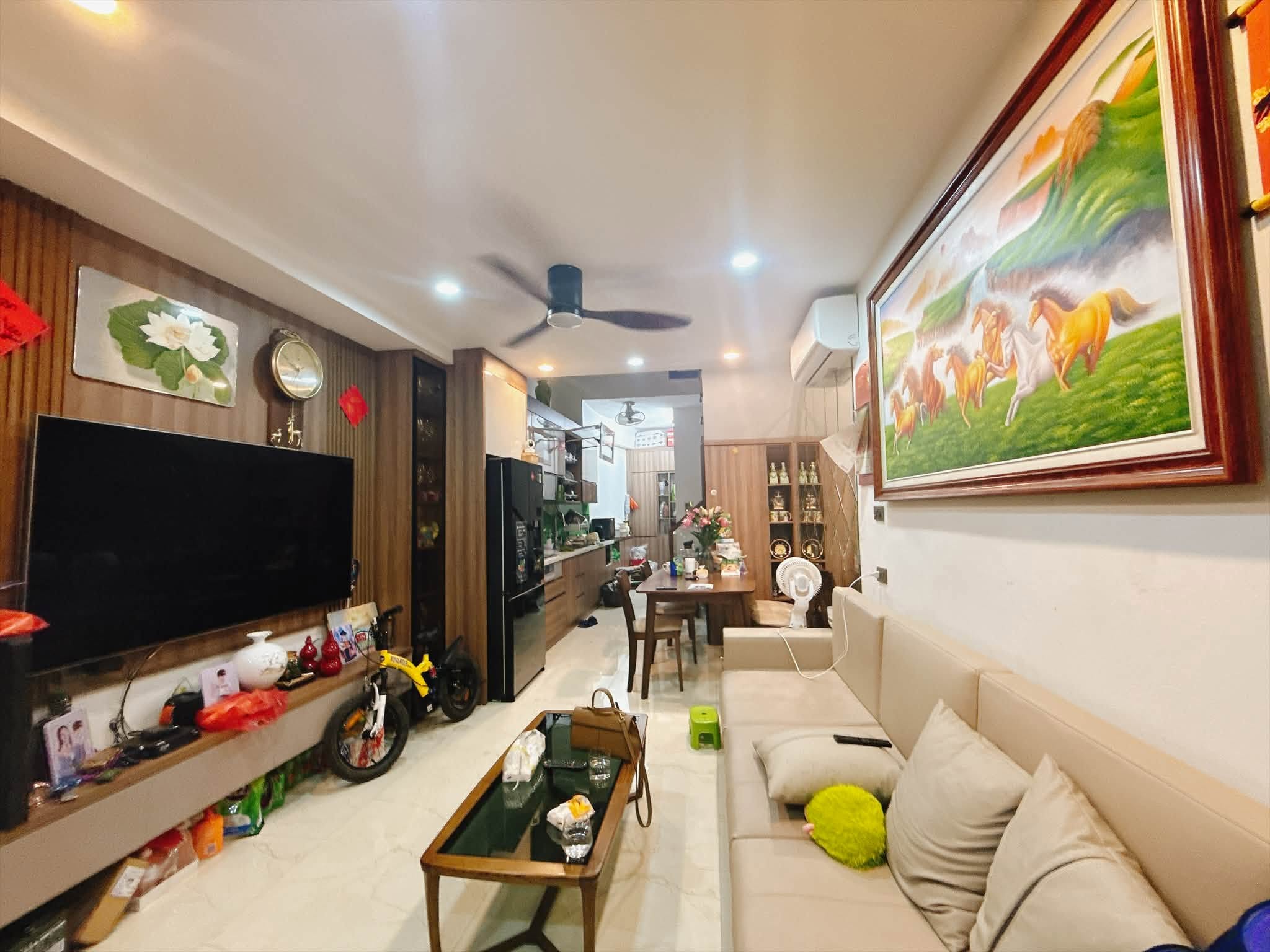  Bán nhà phố Nguyễn Đình Chiểu, 64m2, mặt tiền gần 4m, nhỉnh 22.5 tỉ, ô tô vào nhà 