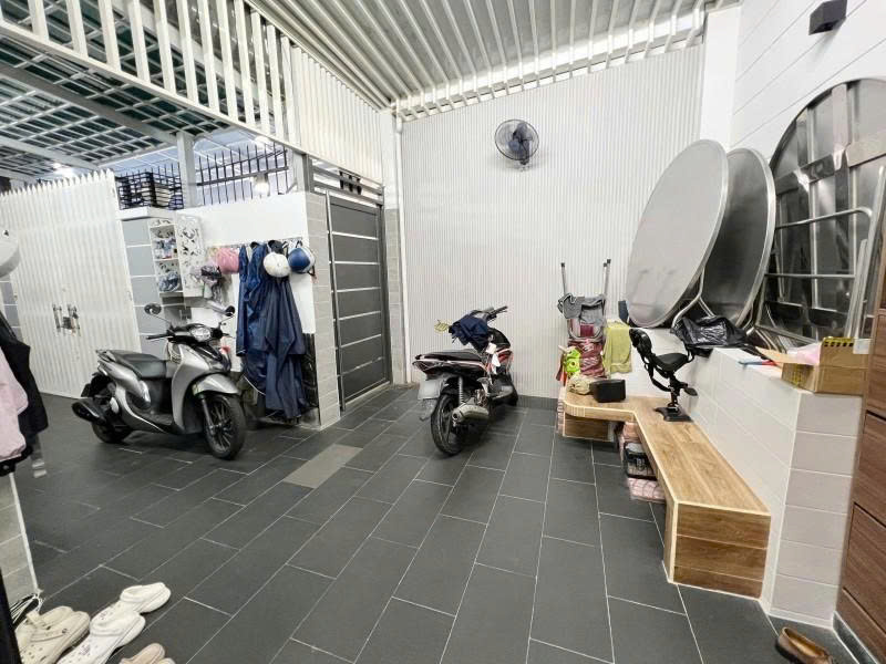  Bán nhà hẻm 5m Huỳnh Văn Bánh - ngay Lê Văn Sỹ, 4x14m, nở Hậu L:15m, 2 Tầng, 12,9 Tỷ 